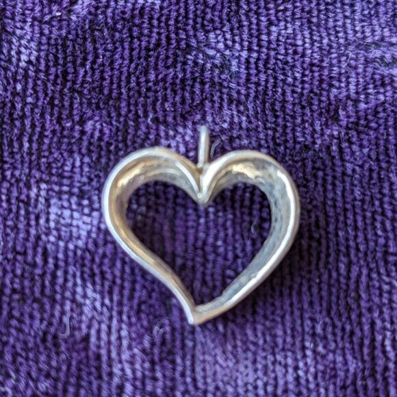 Silver Asymmetric Open Heart Minimalist Pendant - Picture 4 of 7